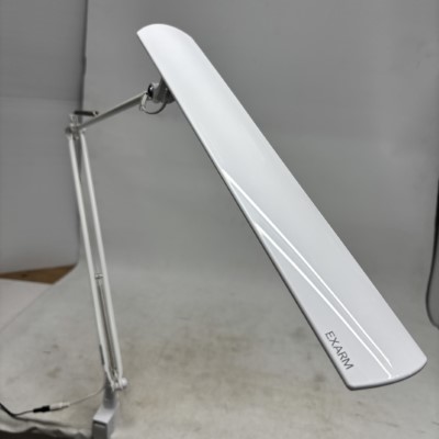 �e�[�u�����C�g DStorage